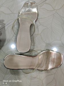 Solid Transparent Gold Crystalline Heel