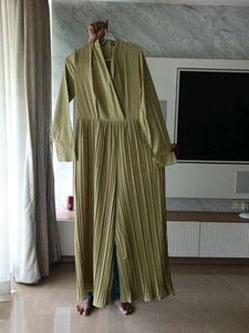 Chic Pleated Wide-Leg Jumpsuit