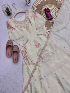 Elegant Cream Kurta Set with Pink Embroidery