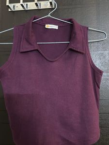 Sleeveless Collared Crop Top