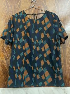 Patterned Short Sleeve Top