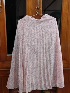 Chic Pink Dotted Pleated Skirt