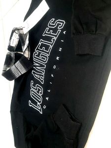Black Los Angeles Graphic top 12-14 y no 28