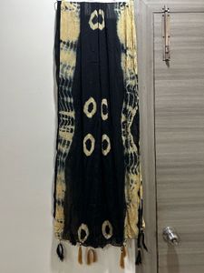 Black &amp; Gold Tie-Dye Dupatta with Tassels