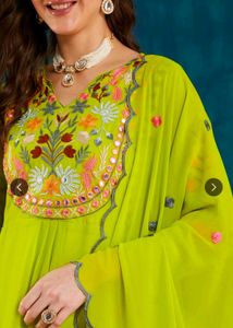 women geogratte embroidery kurti pant dupatta set