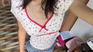 Floral Print Sweetheart Neckline Top