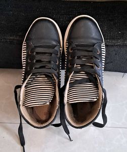 Stylish Black Striped Sneakers