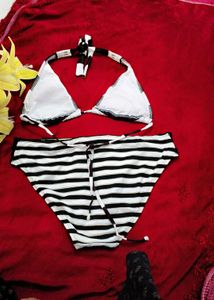 Very Fancy Sexy And Beautiful Bikni Set