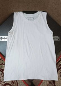 Cottonworld White Sleeveless Top