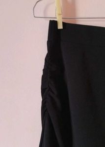 Chic Black Midi Skirt with High Slit