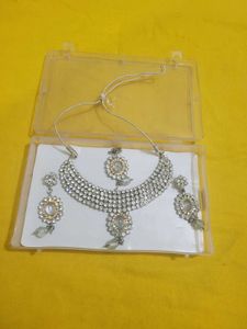 Sparkling Silver Jewelry Set