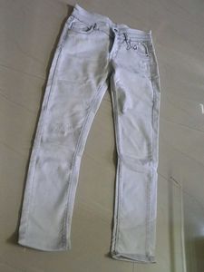 Stylish Light Wash Jeans