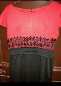 Chic Red &amp; Black Lace Pencil Dress