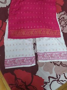Kurta Set With 3/4th Sleeves Rayon Mix Fabric Easily Washable