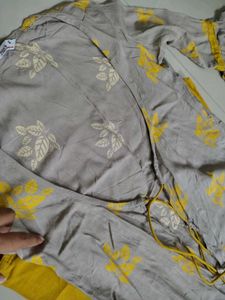 Branded Quality Kurta With Detachable Shrug