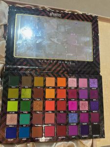 BPerfect Carnival III Palette