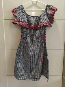 Chic Gingham Off-Shoulder Dress in L