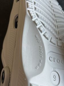 Crocs white ( Dupe )