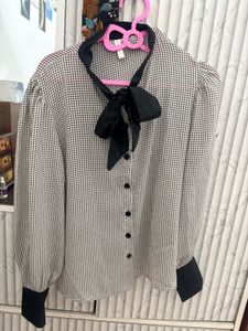 Chic Houndstooth Button-Up Blouse