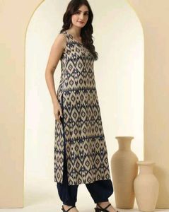 Stylish Sleeveless Kurta with Navy Pants