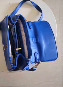 Ginger medium size sling bag for women