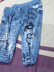 Graphic Print Denim Jeans