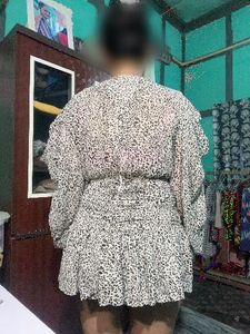 Chic Printed Mini Dress with Puff Sleeves