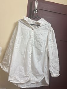Chic White oversized shirt