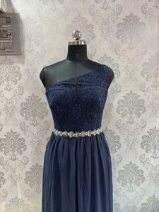 gown