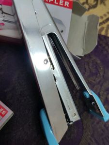 Kangaro HD-10 Stapler with Staples