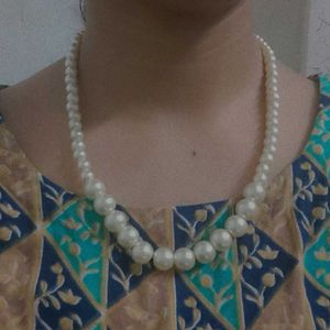 Classic Faux Pearl Necklace