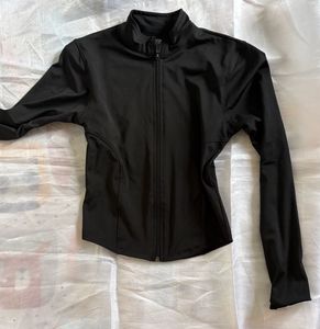 Black Zip-Up Active Jacket perfect for gym/trek