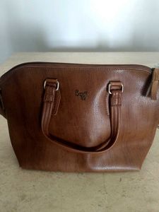 Baggit shoulder bag in good condition
