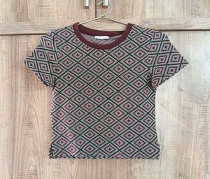 IMPORTED CROP TOP