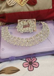 Stunning Crystal Necklace &amp; Bracelet Set