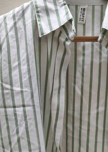 Chic Striped Cropped Shirt