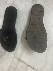 Black Bow Slides