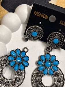 Broken Earring piece 💙
