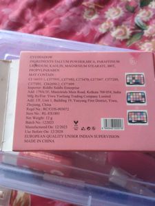 18 Color Eyeshadow Palette