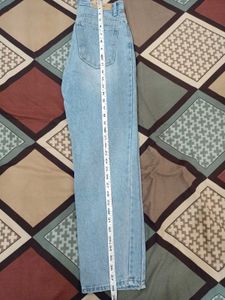 Light Wash Jean