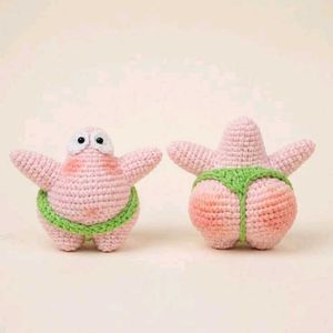 Crochet Patrick Star keychain