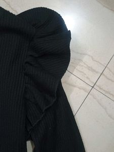 Elegant Black Long Sleeve Top|Designer shoulders