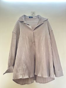 Textured Collared Long Sleeve Shirt