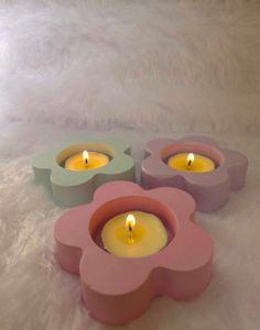 Cute Flower Shaped Tealight Holders