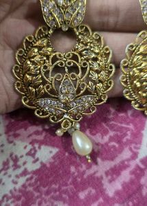 Elegant Gold Tone Pearl Drop Earrings