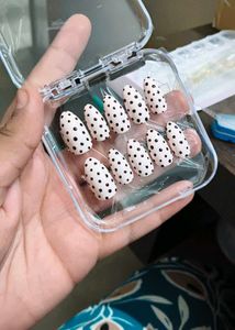 Cute Polka Dot Press-On Nails
