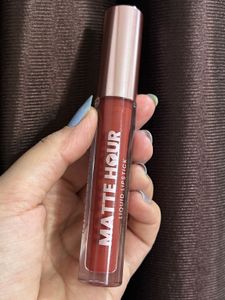 4 Swiss beauty matte hour liquid lipstick