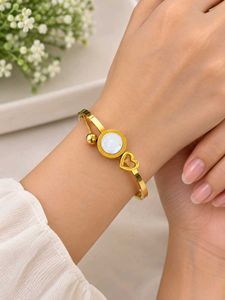 Elegant Gold Heart & Circle Bracelet