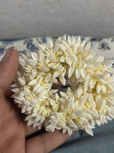 White Gajra Rubber band