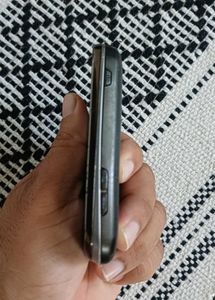 samsung and realme handset